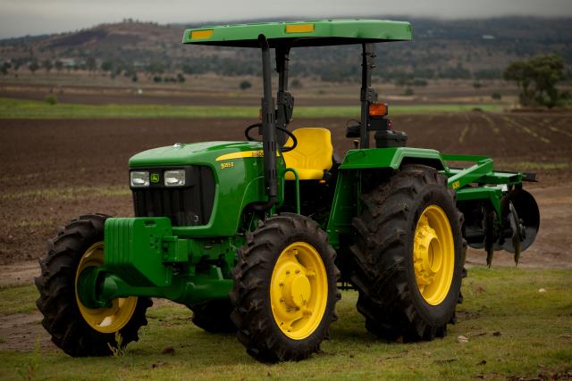 CAMISETA NEGRA JOHN DEERE TRACTOR VINTAGE – Tienda CasaToro