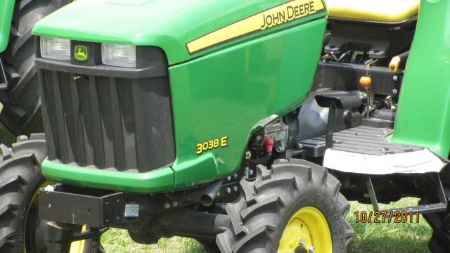 Tractor 3038E